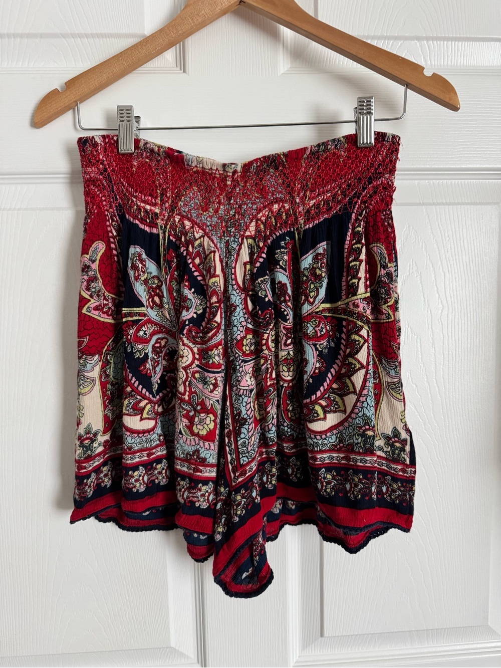 Boho Red Paisley Women's Smocked Waist Shorts